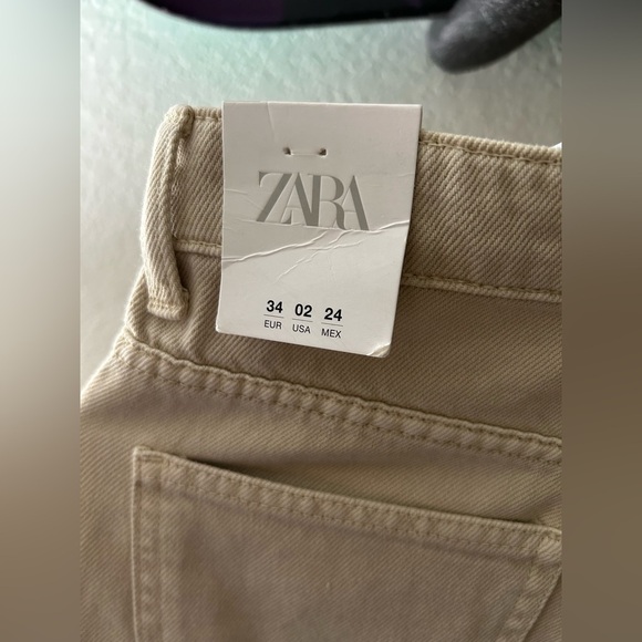 NWT Zara Beige Jeans Mid rise Wide Leg - Picture 4 of 5